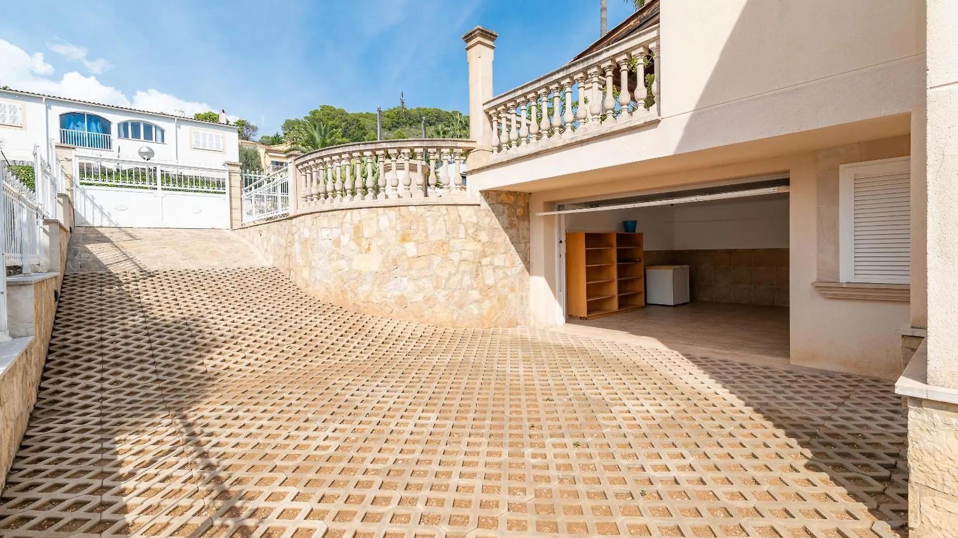 Beach Villa Arran De Mar By Sealand Villas Alcudia  Spain