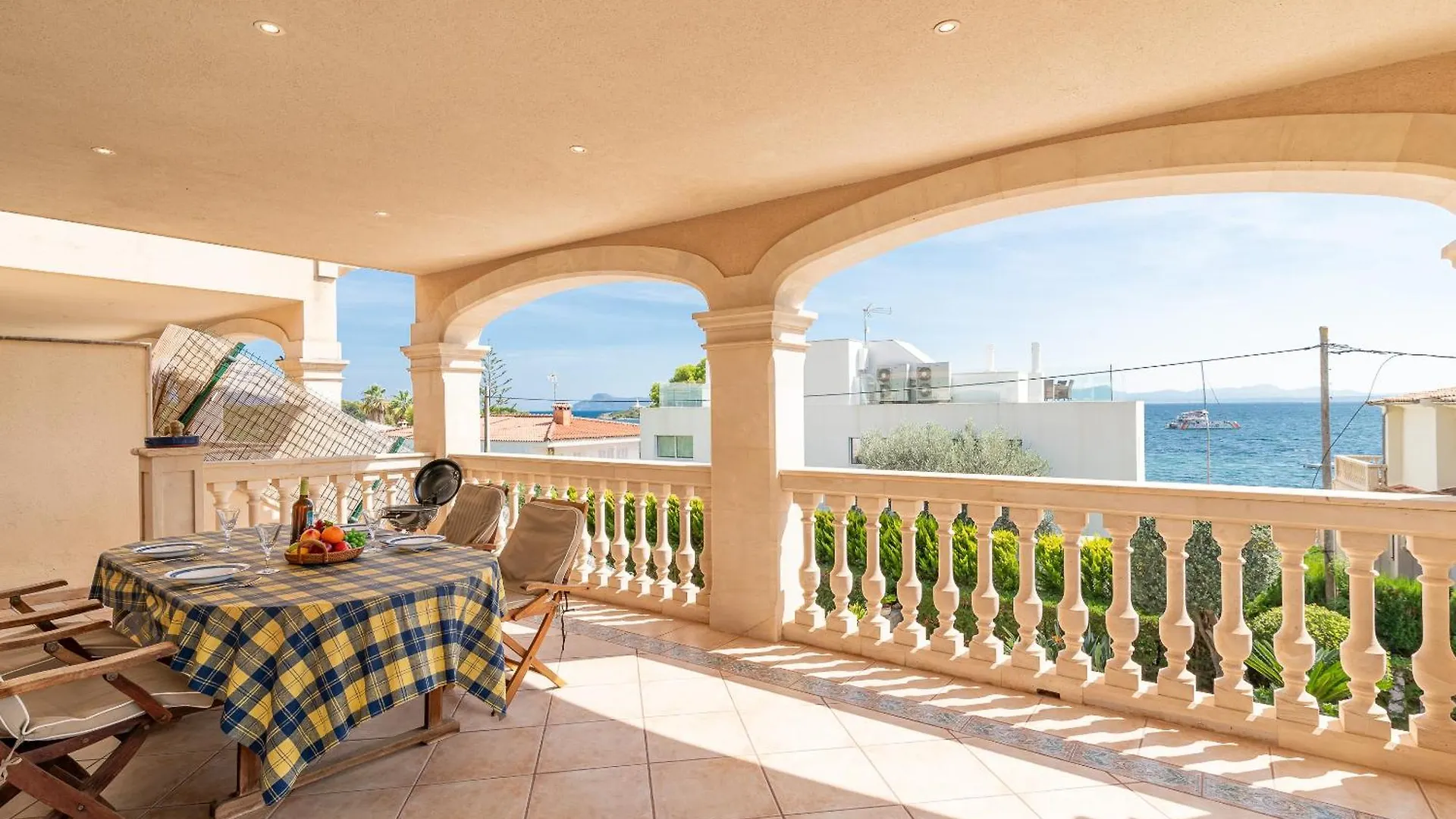 Beach Villa Arran De Mar By Sealand Villas Alcudia  Alcudia (Mallorca)