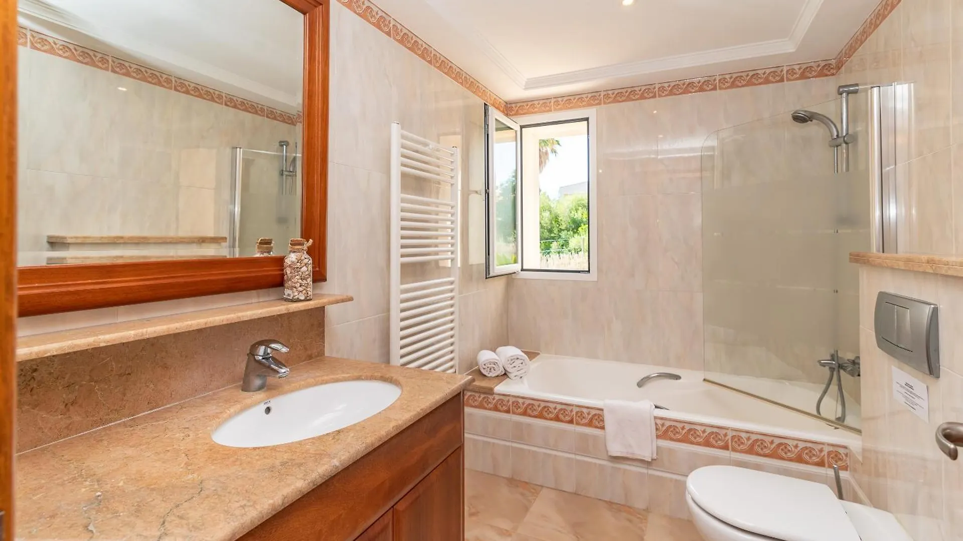 Beach Villa Arran De Mar By Sealand Villas Alcudia